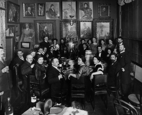 1909 - Прием гостей в столовой усадьбы «Пенаты»
